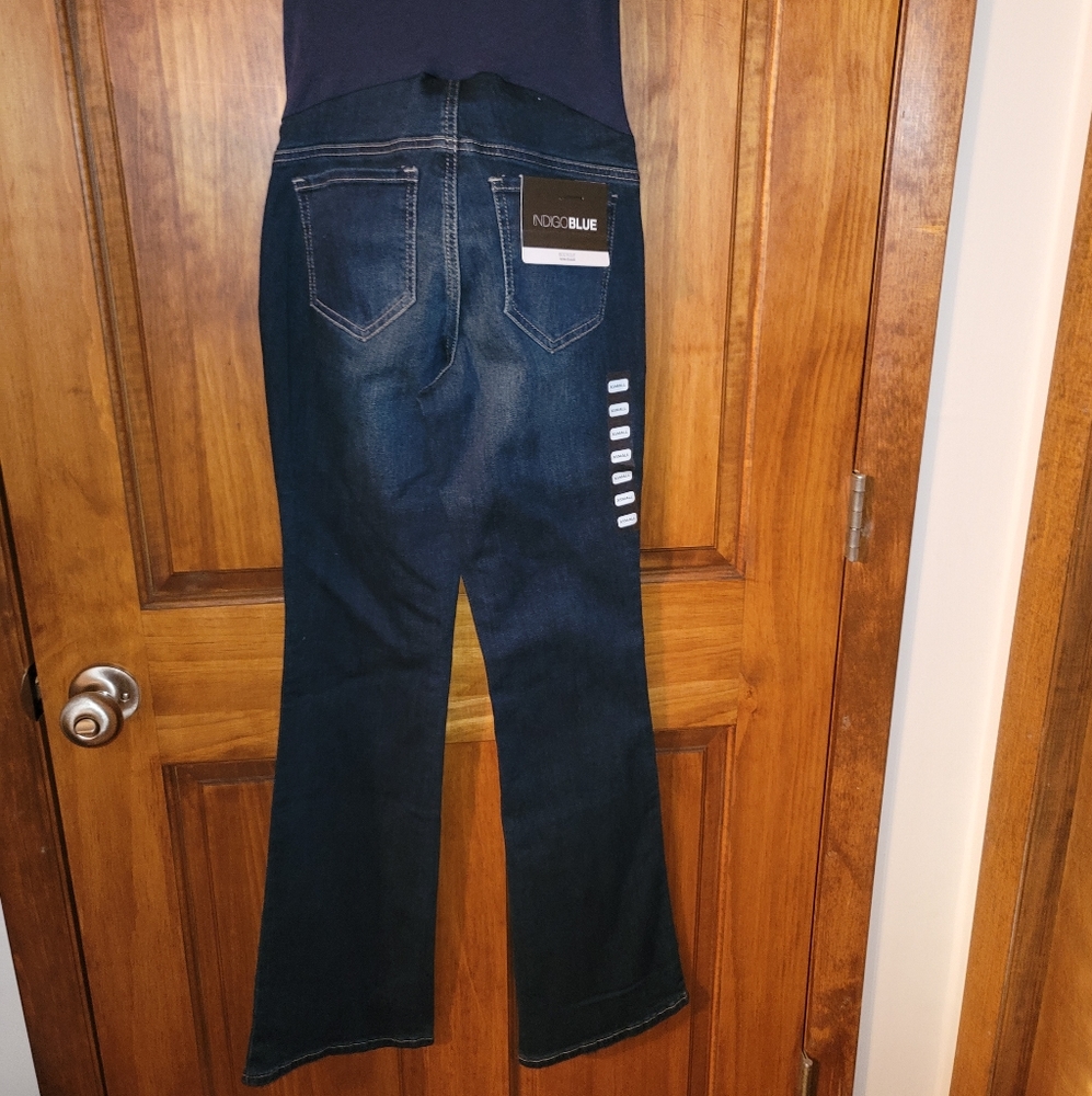 *SOLD*NWT Maternity IndigoBlue Dark Denim Jeans, Bootcut Legs, Size XS, Jeggings